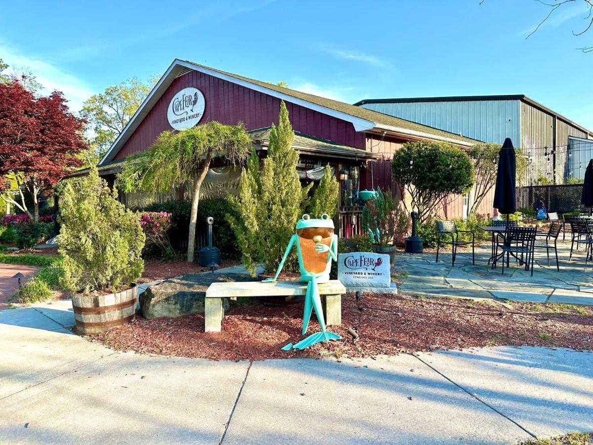 Cape Fear Vineyard And Winery Hotel Elizabethtown Exterior photo