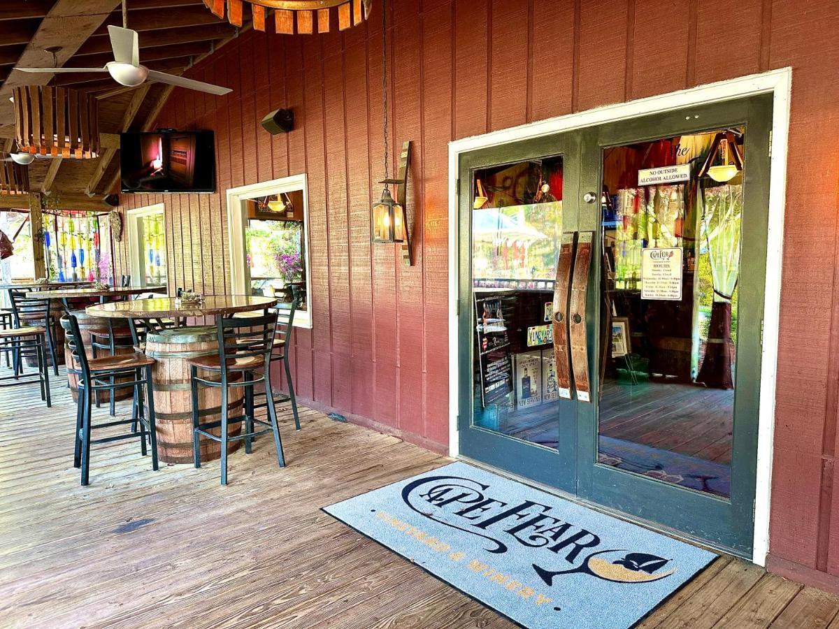 Cape Fear Vineyard And Winery Hotel Elizabethtown Exterior photo